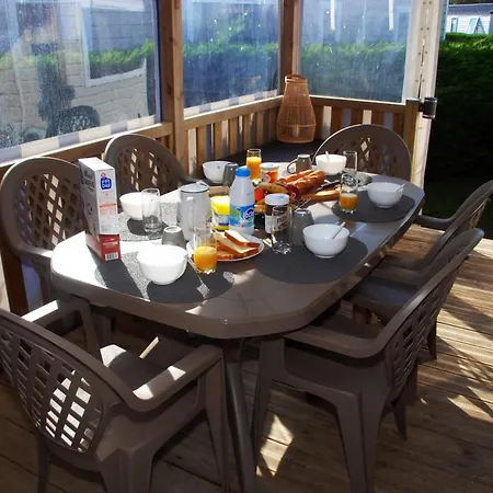 Mobilhome 2ch Recent Et Climatise-terrasse Fermee-jardin Sans Vis A Vis-camping 4 Etoiles Les Charmettes *