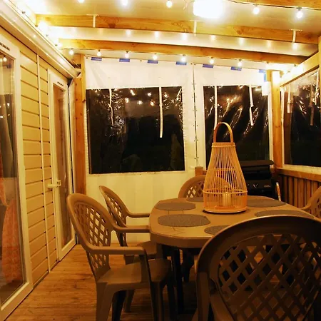Mobilhome 2ch Recent Et Climatise-terrasse Fermee-jardin Sans Vis A Vis-camping 4 Etoiles Les Charmettes Ferienhaus *