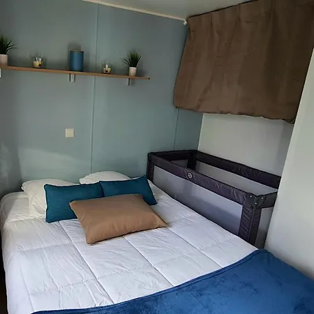 Mobilhome 2ch Recent Et Climatise-terrasse Fermee-jardin Sans Vis A Vis-camping 4 Etoiles Les Charmettes Ferienhaus *