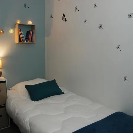 Mobilhome 2ch Climatise-terrasse Fermee-4 Velos-camping 4 Etoiles Les Charmettes Holiday home *