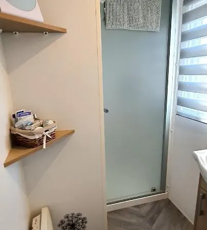 Holiday home Mobilhome 2ch Climatise-terrasse Fermee-4 Velos-camping 4 Etoiles Les Charmettes