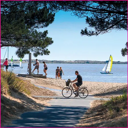Mobilhome 2ch Recent Et Climatise-terrasse Fermee-jardin Sans Vis A Vis-camping 4 Etoiles Les Charmettes Ferienhaus Les Mathes