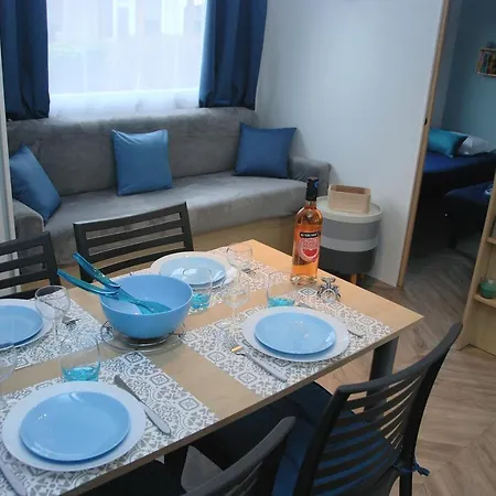 Mobilhome 2ch Climatise-terrasse Fermee-4 Velos-camping 4 Etoiles Les Charmettes Les Mathes