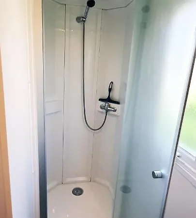 Mobilhome 2ch Climatisé-terrasse Fermée-4 Vélos-camping 4 étoiles Les Charmettes Hébergement de vacances