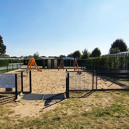 Mobilhome 2ch Climatisé-terrasse Fermée-4 Vélos-camping 4 étoiles Les Charmettes * Les Mathes