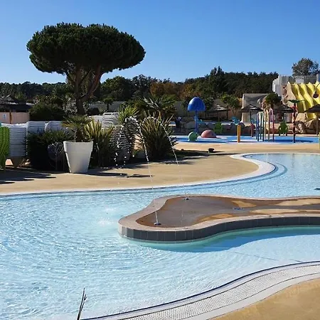 Mobilhome 2ch Recent Et Climatise-terrasse Fermee-jardin Sans Vis A Vis-camping 4 Etoiles Les Charmettes Les Mathes