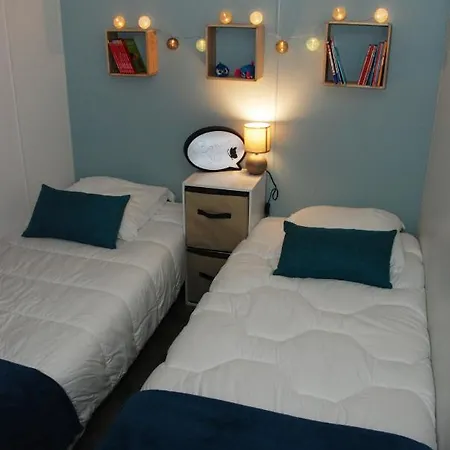 Mobilhome 2ch Recent Et Climatise-terrasse Fermee-jardin Sans Vis A Vis-camping 4 Etoiles Les Charmettes *